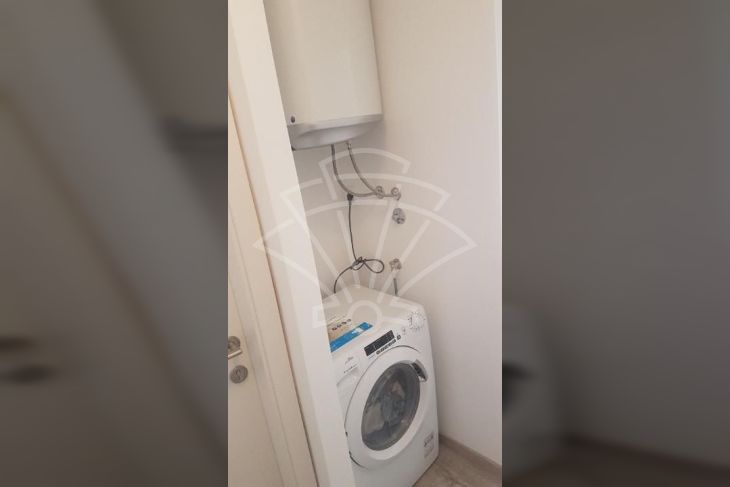 Stan u zgradi, Najam, Rijeka, Istok Stan u zgradi, Najam, Rijeka, Istok
