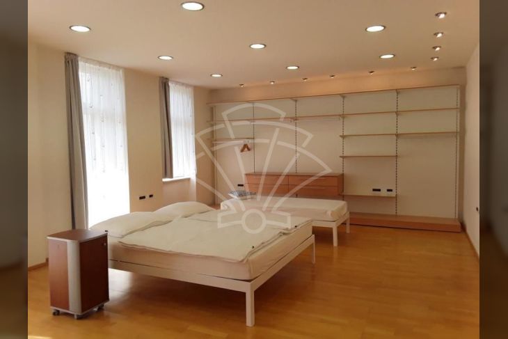 Ured, Najam, Rijeka, Sjever Ured, Najam, Rijeka, Sjever