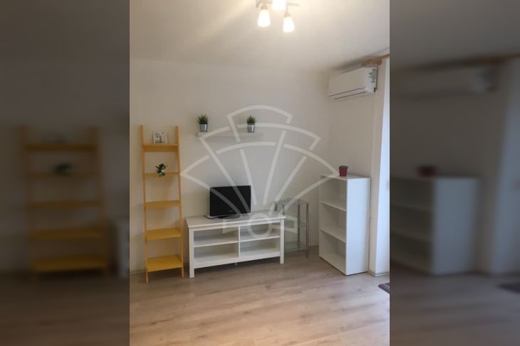 Stan u zgradi, Najam, Rijeka, Istok Stan u zgradi, Najam, Rijeka, Istok