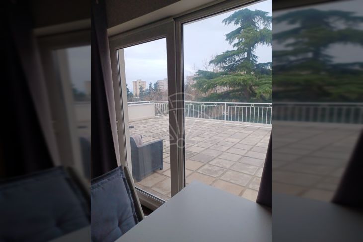 Stan u kući, Najam, Rijeka, Istok