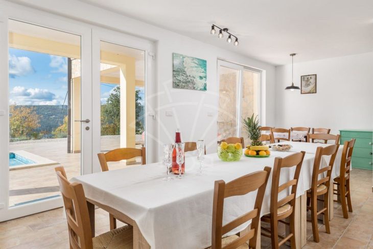 Samostojeća kuća, Najam, Raša, Trget Samostojeća kuća, Najam, Raša, Trget