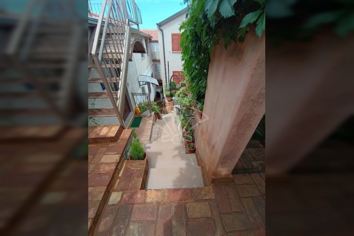 Stan u starijoj zgradi, Prodaja, Rovinj, Rovinj