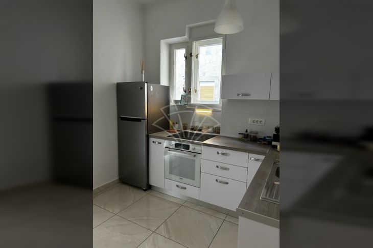 Stan u starijoj zgradi, Prodaja, Rijeka, Istok