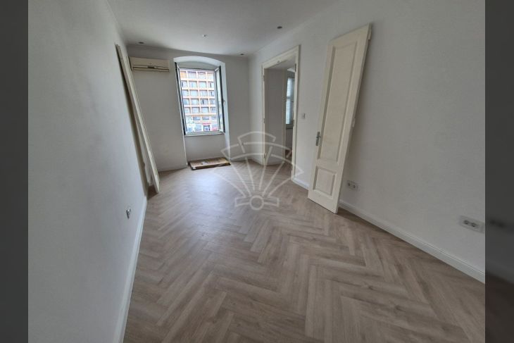 Ured, Najam, Rijeka, Centar