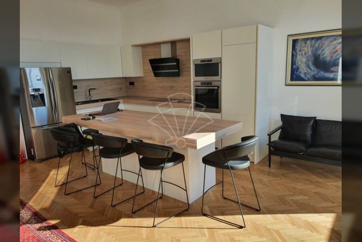 Wohnung im Wohngebäude, Miete, Rijeka, Centar Wohnung im Wohngebäude, Miete, Rijeka, Centar