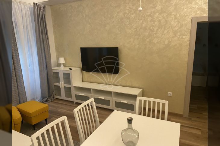 Stan u zgradi, Najam, Rijeka, Centar