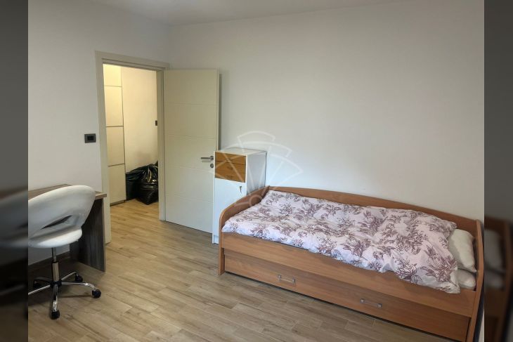Stan u starijoj zgradi, Najam, Rijeka, Sjever Stan u starijoj zgradi, Najam, Rijeka, Sjever