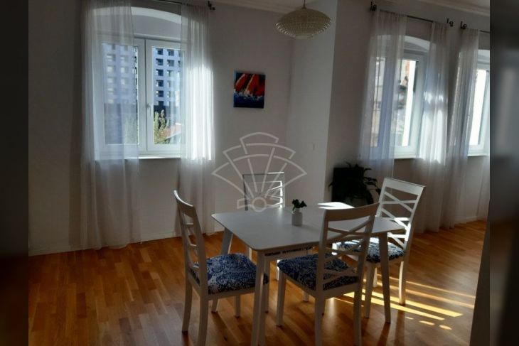 Stan u zgradi, Najam, Rijeka, Centar