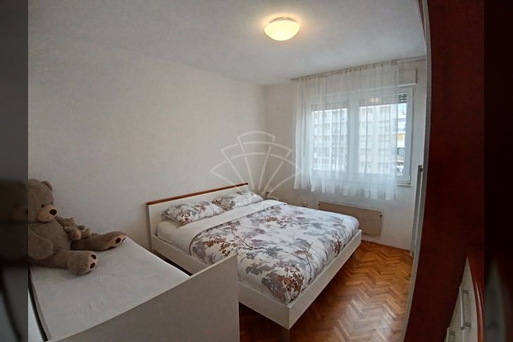 Stan u zgradi, Najam, Rijeka, Zapad
