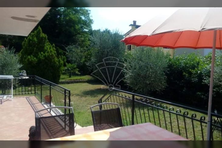 Samostojeća kuća, Prodaja, Poreč, Kukci
