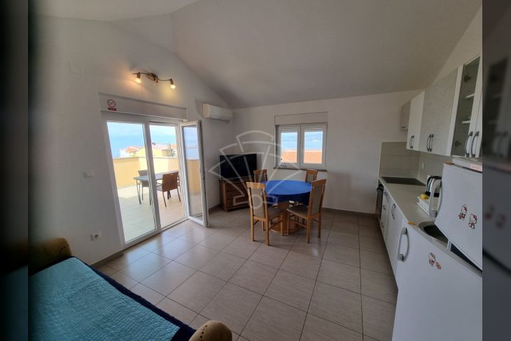 Apartmanska kuća, Prodaja, Omišalj, Omišalj