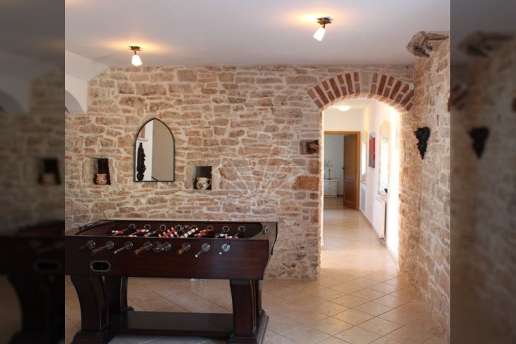 Vila, Prodaja, Marčana, Marčana