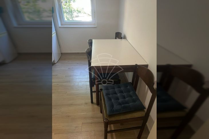 Stan u starijoj zgradi, Najam, Rijeka, Sjever Stan u starijoj zgradi, Najam, Rijeka, Sjever