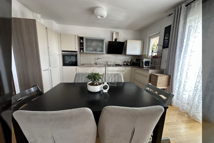 Stan u zgradi, Prodaja, Viškovo, Viškovo