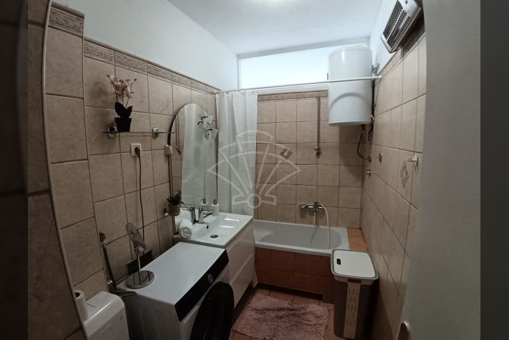 Stan u zgradi, Najam, Rijeka, Zapad