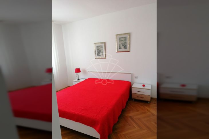 Stan u zgradi, Najam, Rijeka, Istok