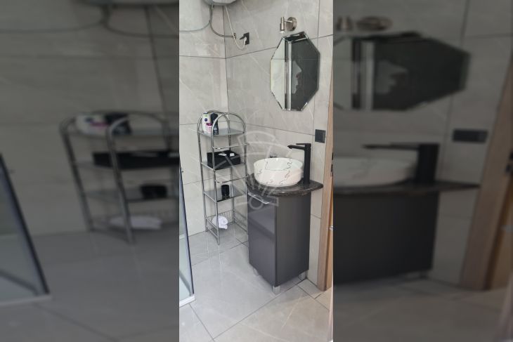 Stan u zgradi, Najam, Rijeka, Centar