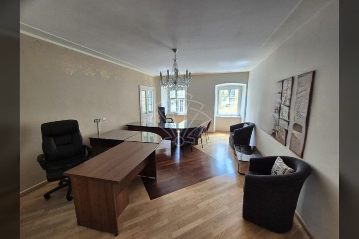 Ured, Najam, Rijeka, Centar