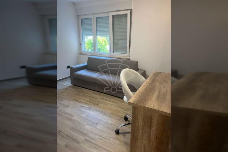 Stan u starijoj zgradi, Najam, Rijeka, Sjever Stan u starijoj zgradi, Najam, Rijeka, Sjever