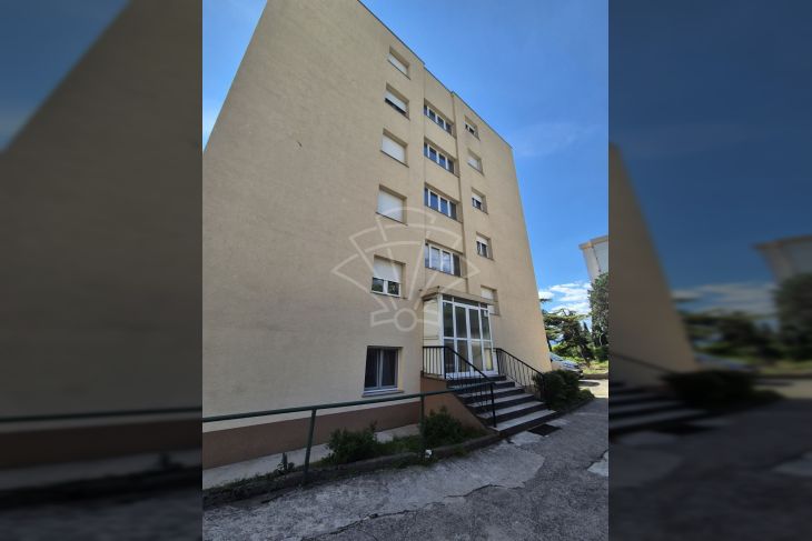 Stan u zgradi, Prodaja, Rijeka, Istok