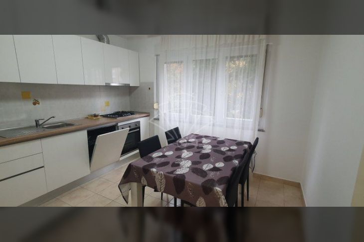 Stan u zgradi, Najam, Rijeka, Zapad Stan u zgradi, Najam, Rijeka, Zapad