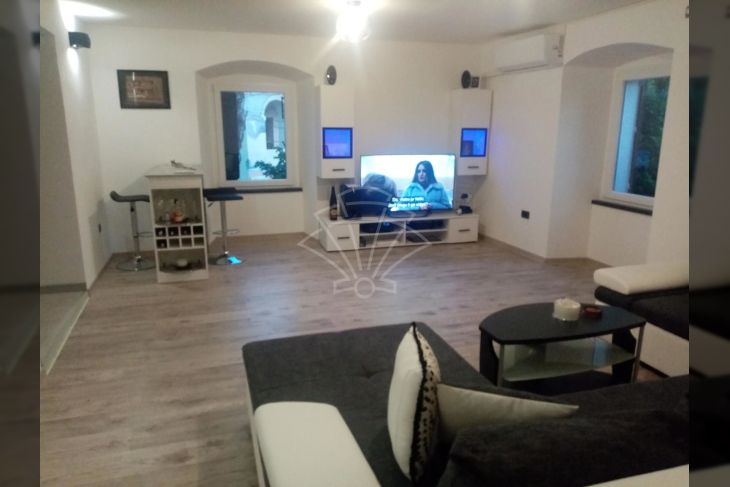 Stan u kući, Prodaja, Rijeka, Istok