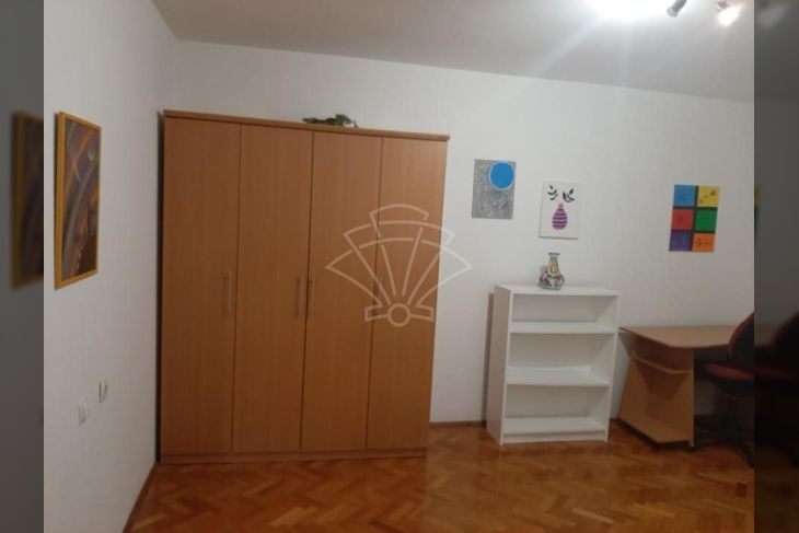 Stan u zgradi, Najam, Rijeka, Zapad