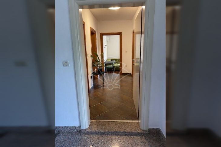 Stan u zgradi, Najam, Rijeka, Zapad Stan u zgradi, Najam, Rijeka, Zapad
