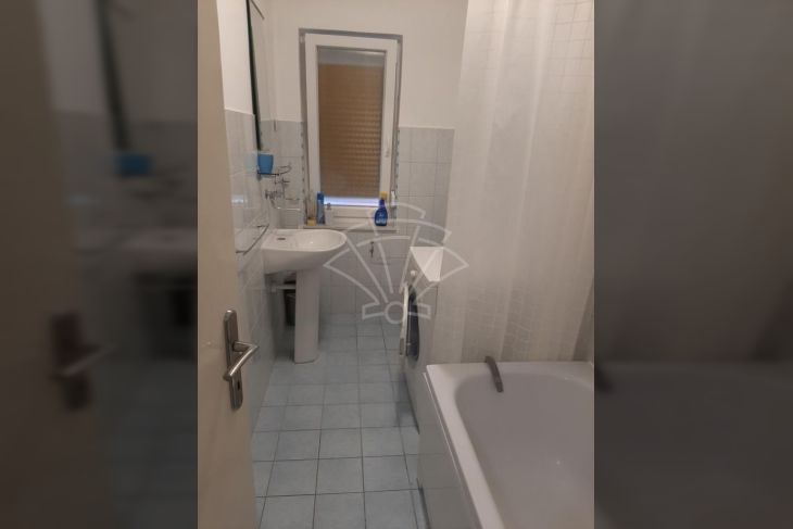 Stan u zgradi, Najam, Rijeka, Zapad