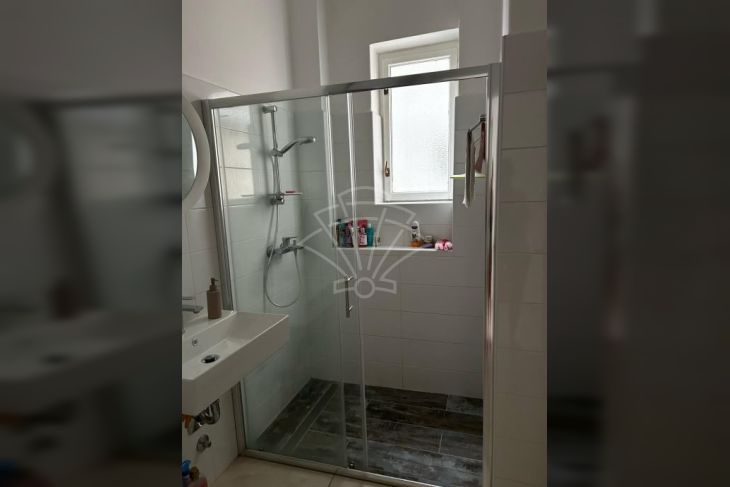 Stan u starijoj zgradi, Prodaja, Rijeka, Istok