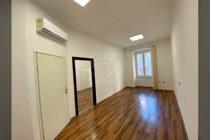 Ured, Najam, Rijeka, Centar